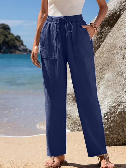 Loose beach pants for women with elastic waistband and practical pockets Chic und Stil