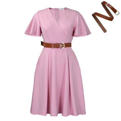 Robe portefeuille pour femmes avec une coupe flatteuse et une élégante ceinture à la taille Chic und Stil