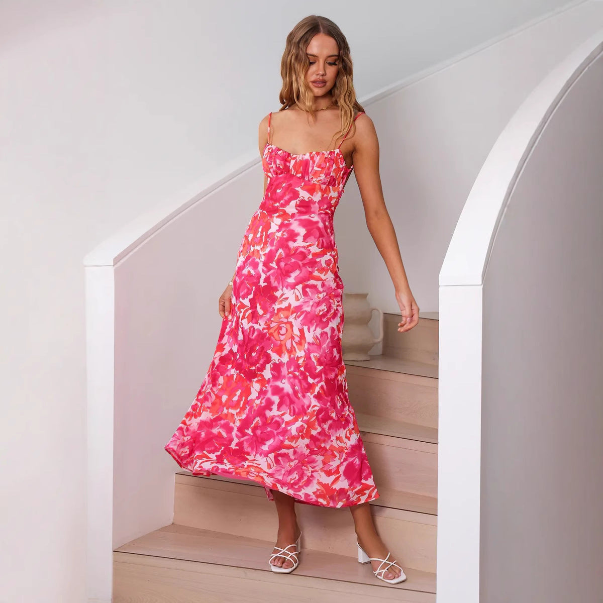 Robe Maxi Fleur Damen avec ourlet volants Chic und Stil