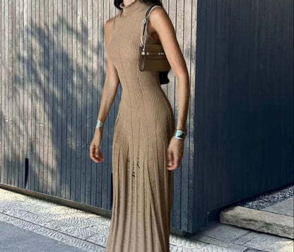 Femmes Robe maxi élégante à col haut et design côtelé raffiné Chic und Stil