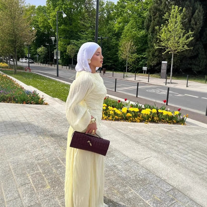 Robe maxi pour femmes avec des plis raffinés et des longues manches élégantes Chic und Stil