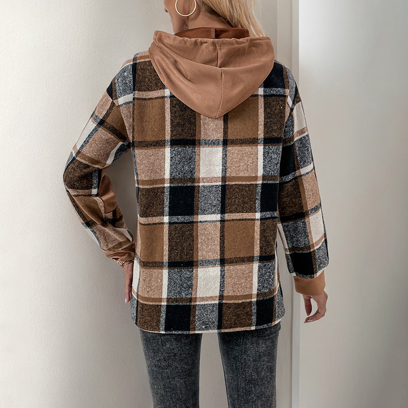 Pull à capuche pour femmes avec des manches à carreaux Chic und Stil