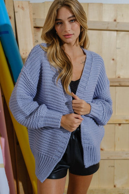 Dames gilet en tricot confortable avec un design avant ouvert et un motif structuré tendance Chic und Stil