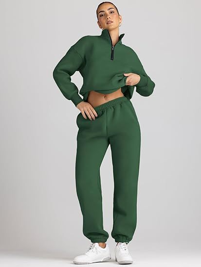 Ladies sporty sweater with high collar and chic jogger pants set