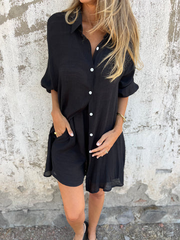 Robe chemise oversize pour femme avec fermeture à boutons et col roulé Chic und Stil