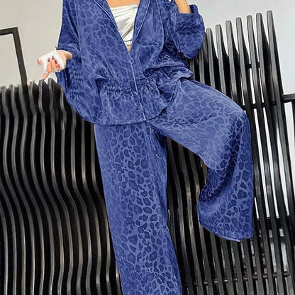 Dame combinaison décontractée avec motif léopard tendance et coupe ample Chic und Stil