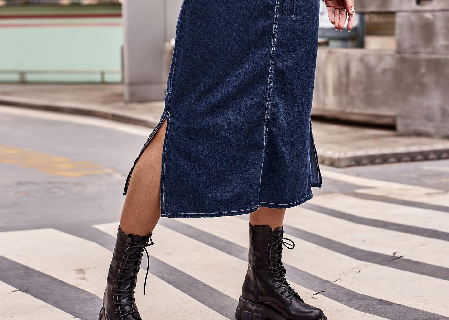 Jupe maxi en denim pour dames avec fente latérale et poches pratiques Chic und Stil