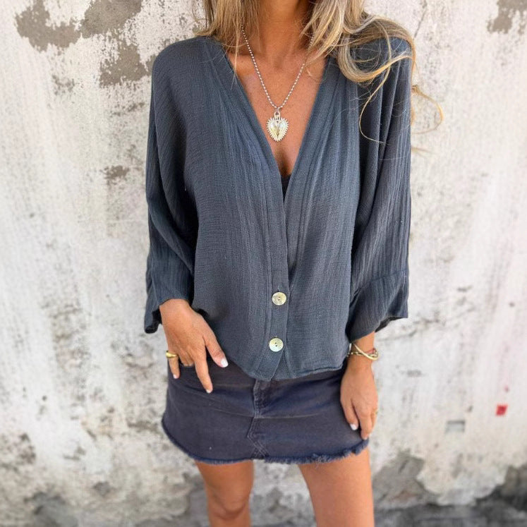Blouse croisée pour femmes avec fermeture à bouton et tissu léger Chic und Stil