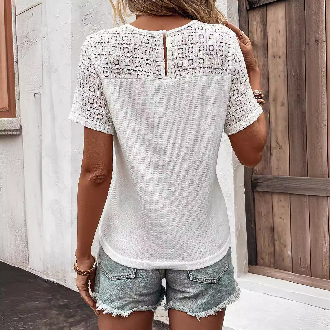 Dames haut légère avec un fin motif au crochet et des manches étroites Chic und Stil