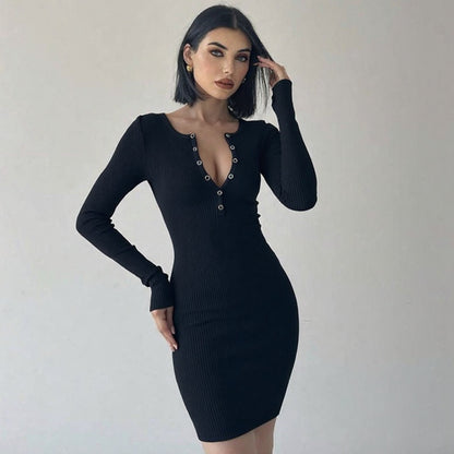 Robe en tricot ajustée pour dames avec patte de boutonnage et décolleté en V profond Chic und Stil