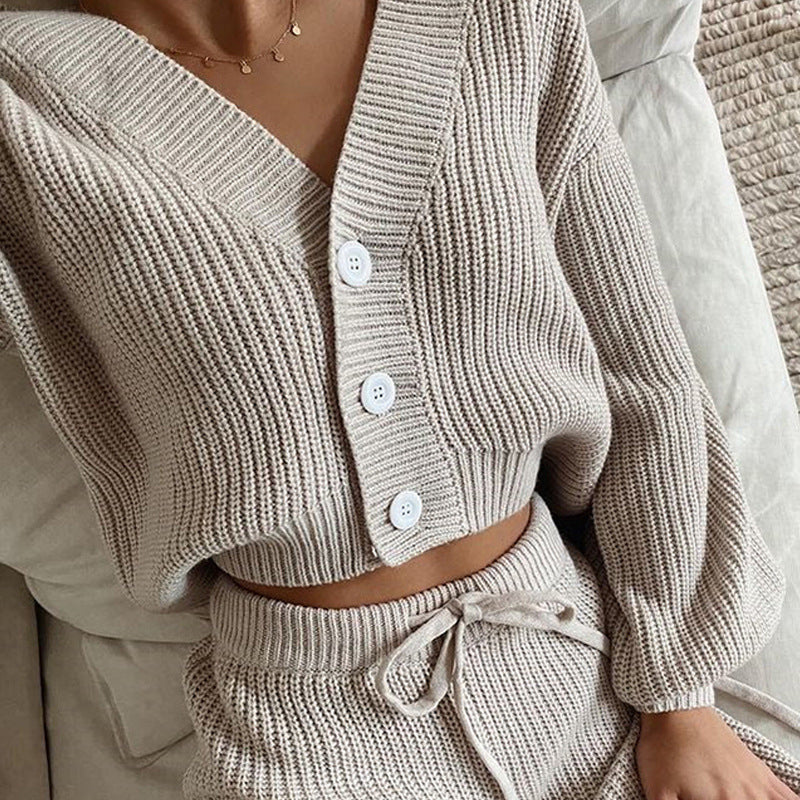 Knit loungewear set for ladies with button top and comfortable pants Chic and Style