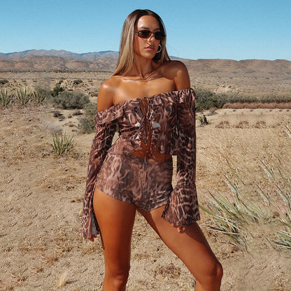Ensemble Top Off-Shoulder Découpé pour Femmes et Shorts Taille Haute Chic und Stil