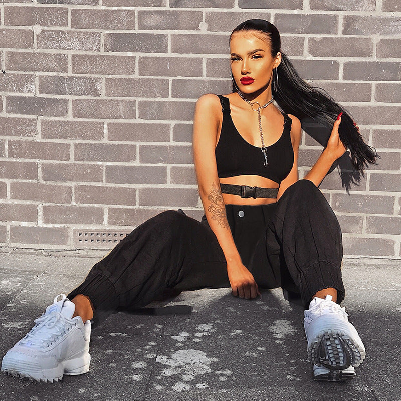 Women's cargo pants with elastic waistband and practical side pockets Chic and Style