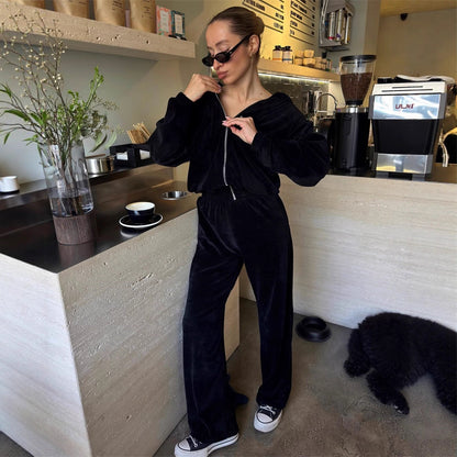 Casual short hoodie set for women with wide pants Chic and Style