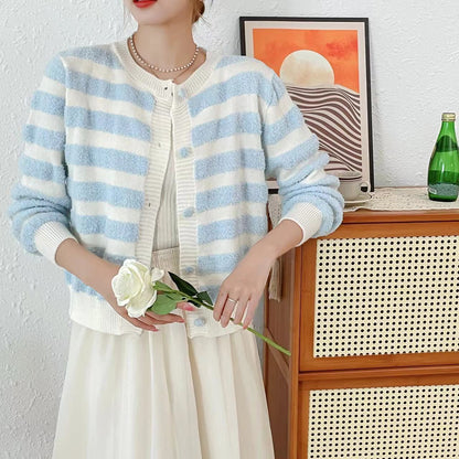 Dames Pull-over en tricot douillet avec des rayures maritimes Chic und Stil