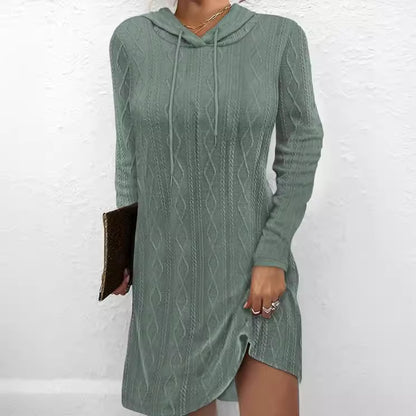 Robe à capuchon pour femmes avec motif en tricot élégant et fente latérale chic Chic und Stil