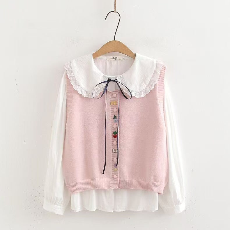 Blouse en tricot pour femmes avec col décoratif et appliqués faits main Chic und Stil