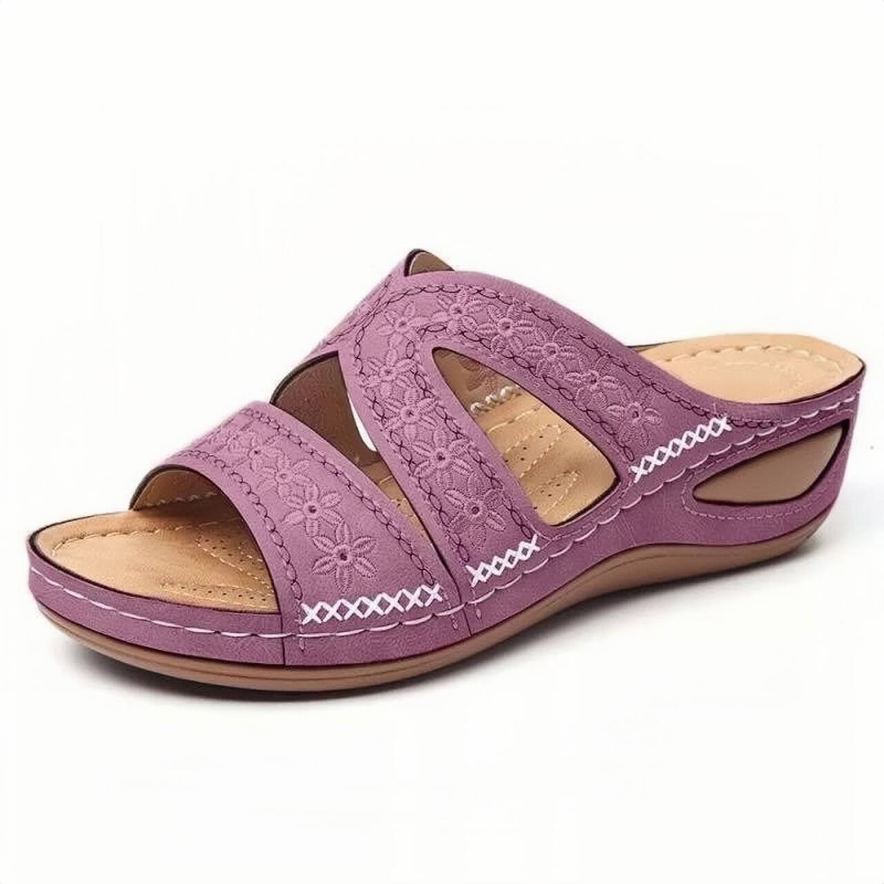 Sandales confort femmes avec design floral brodé et semelle ergonomique Chic und Stil