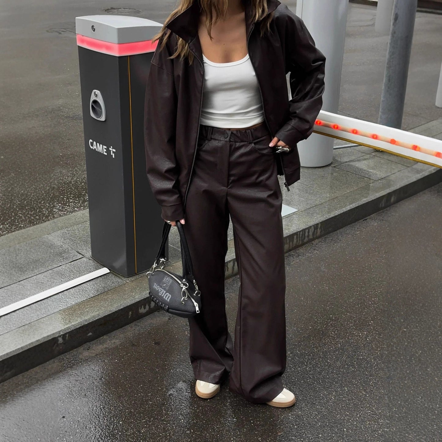 Casual synthetic leather set for women with oversized jacket and comfortable pants Chic and Style