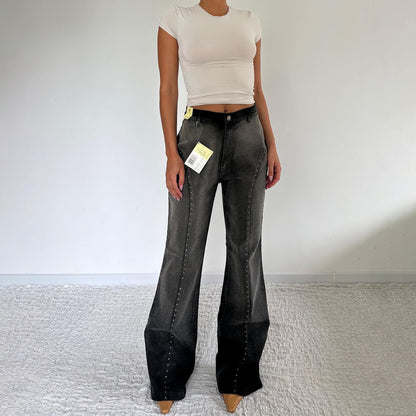 Dame Jeans avec des clous décoratifs Chic und Stil