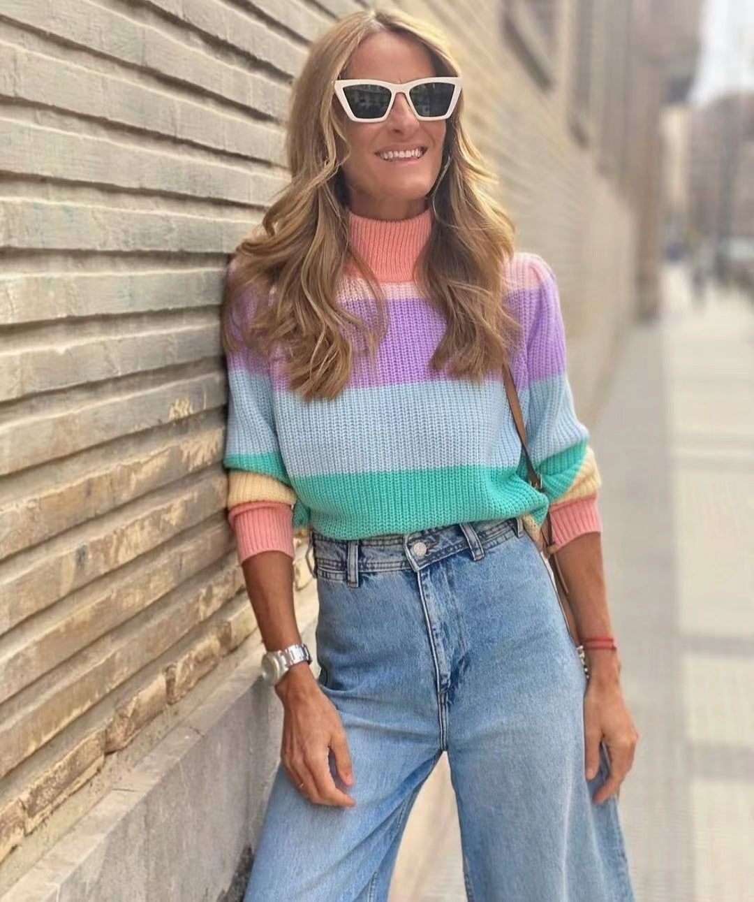 Pull en tricot douillet pour femmes avec un design moderne de bloc de couleur Chic und Stil