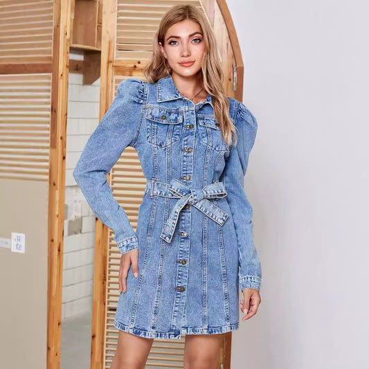 Robe en denim pour femmes avec manches bouffantes et ceinture ajustable Chic und Stil