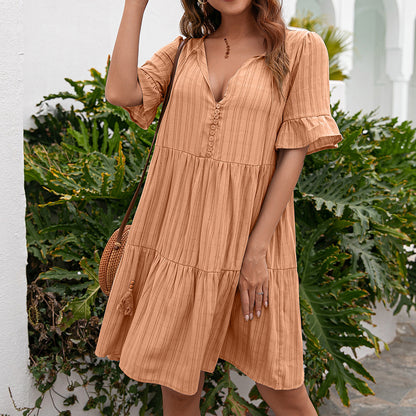 Robe midi légère pour femmes avec détails de boutons et ourlet asymétrique Chic und Stil
