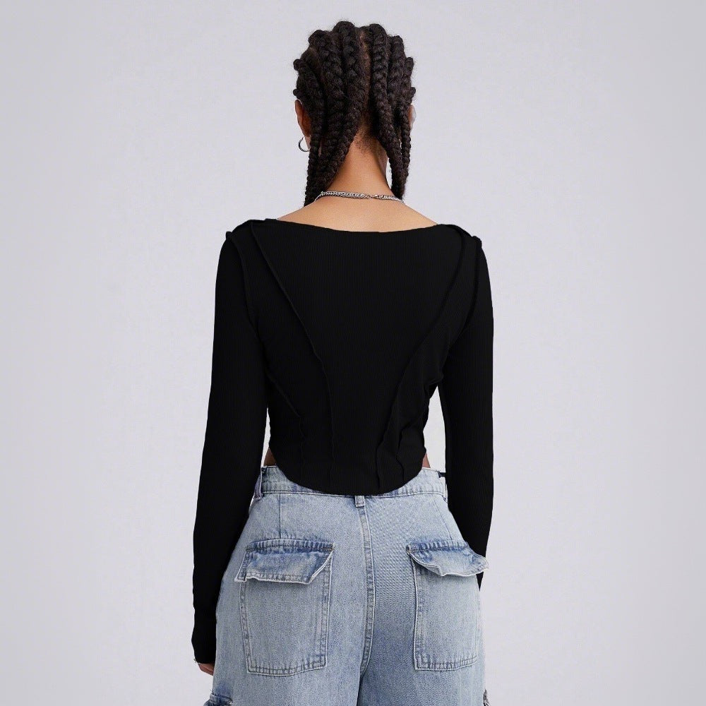 Body à manches longues pour femmes avec décolleté en V plongeant et détails découpés sophistiqués Chic & Stil