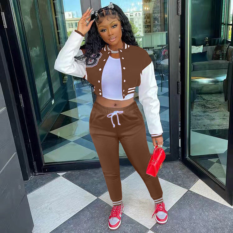 Oversized casual outfit for women with cropped jacket and jogger pants Chic und Stil