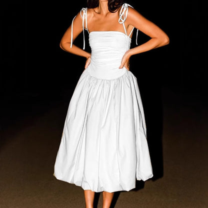 Dames Robe de soirée élégante avec design sans épaule et jupe fluide Chic und Stil