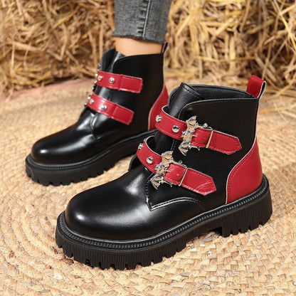 Bottes pour dames avec boucles à la mode et profil robuste Chic und Stil