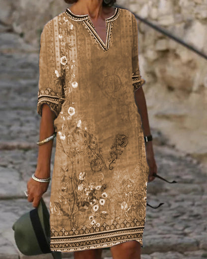 Robe d'été aérienne pour femmes avec design floral Chic und Stil