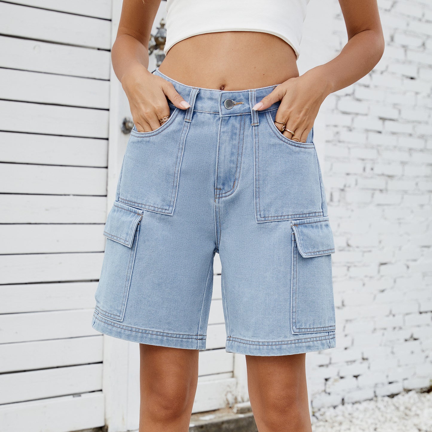 Shorts cargo femme avec poches latérales et taille haute Chic und Stil