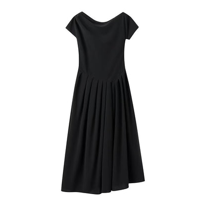 Robe midi femme avec jupe plissée élégante et décolleté en bord à vif Chic und Stil