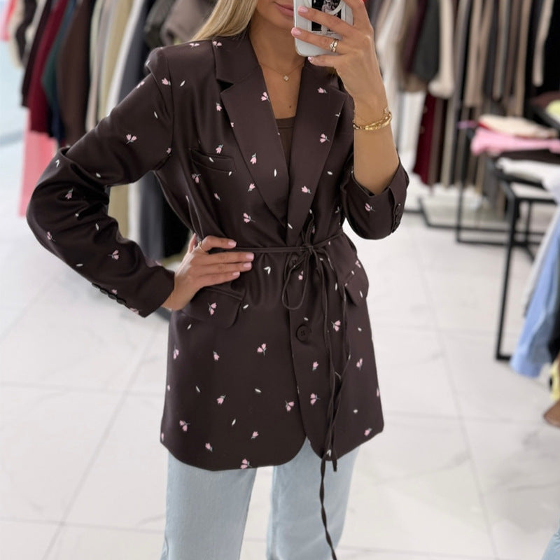 Dames blazer tendance avec ceinture ajustable Chic und Stil