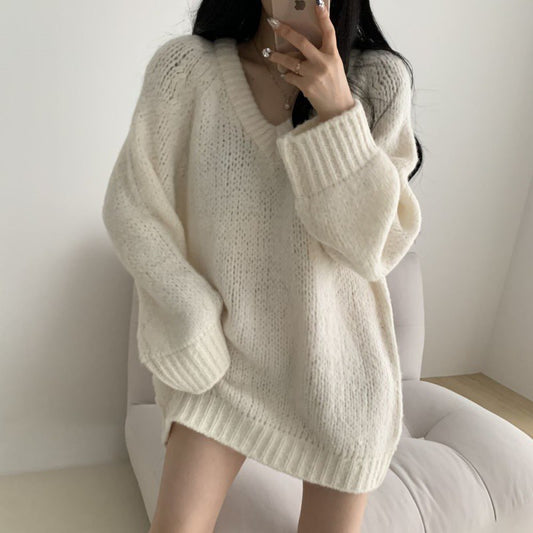 Pull-over décontracté oversized pour femmes avec décolleté en V profond et matière en tricot douce Chic und Stil