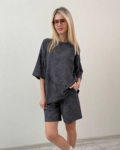 Dames ensemble décontracté à manches courtes en matériau doux avec shorts confortables Chic und Stil