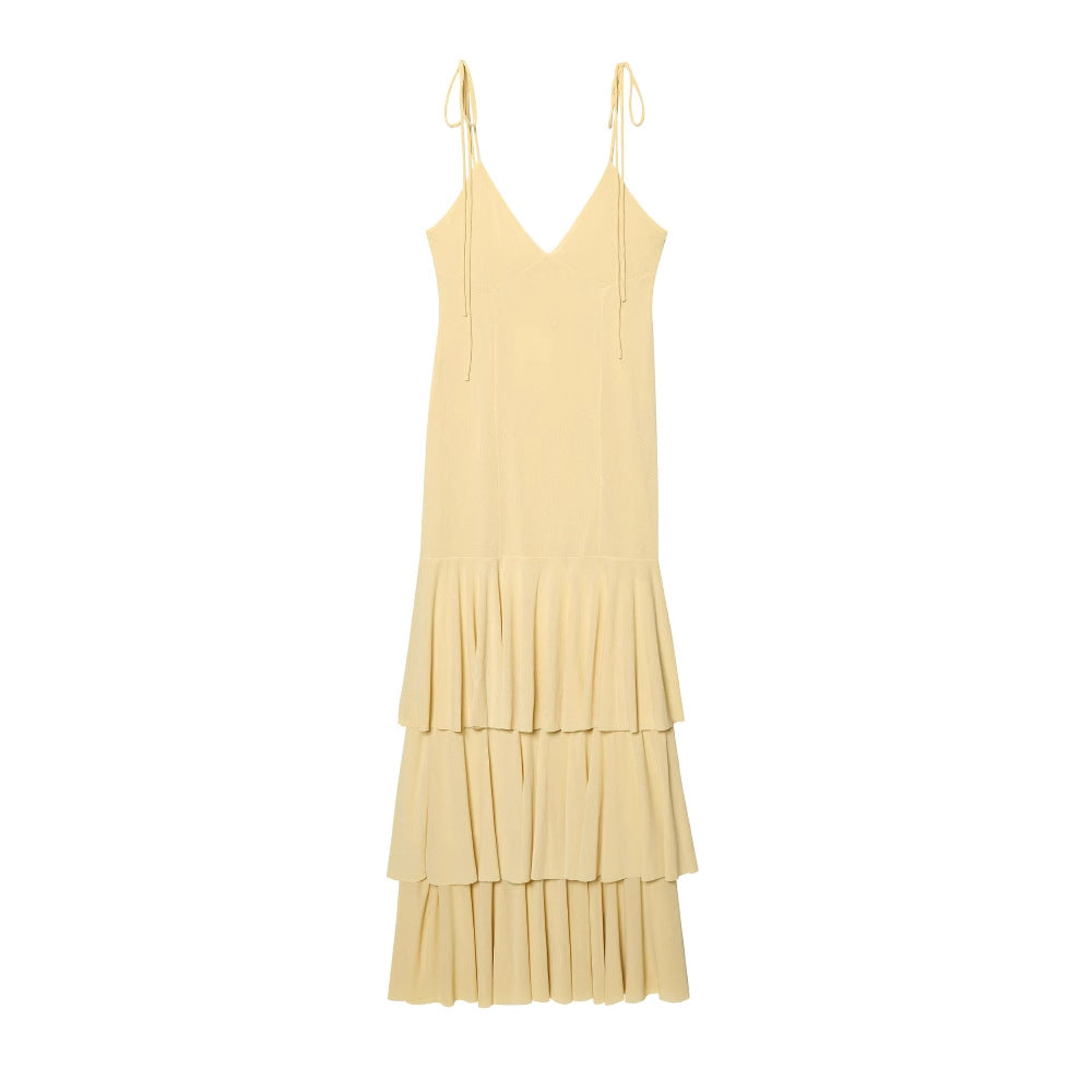 Robe maxi pour femmes avec des détails de volants volumineux et des bretelles spaghetti réglables Chic und Stil