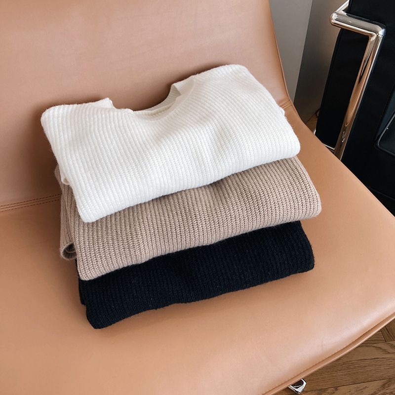 Pull en maille à la mode pour femmes avec ceinture Chic & Stil