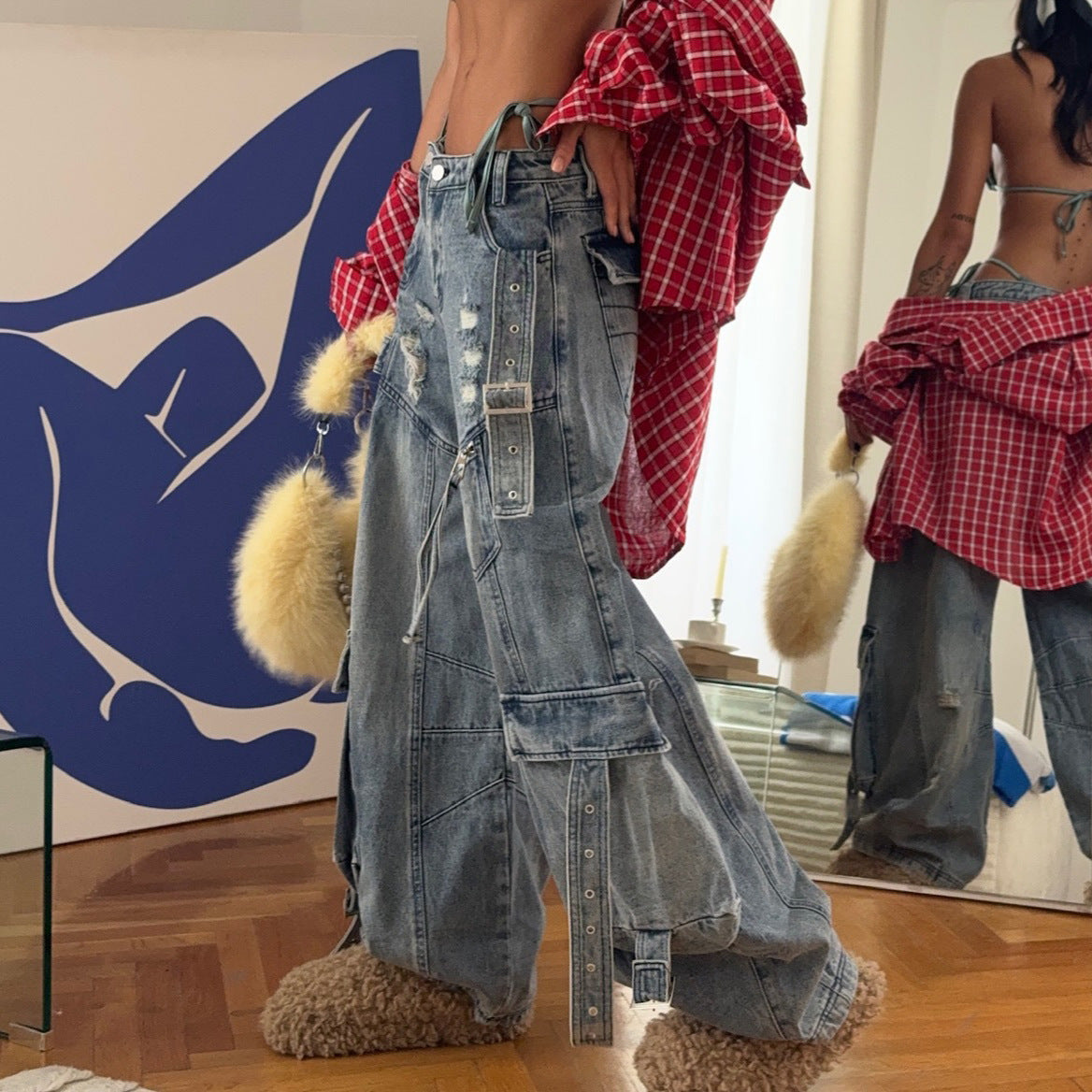 Chic and stylish women's cargo pants