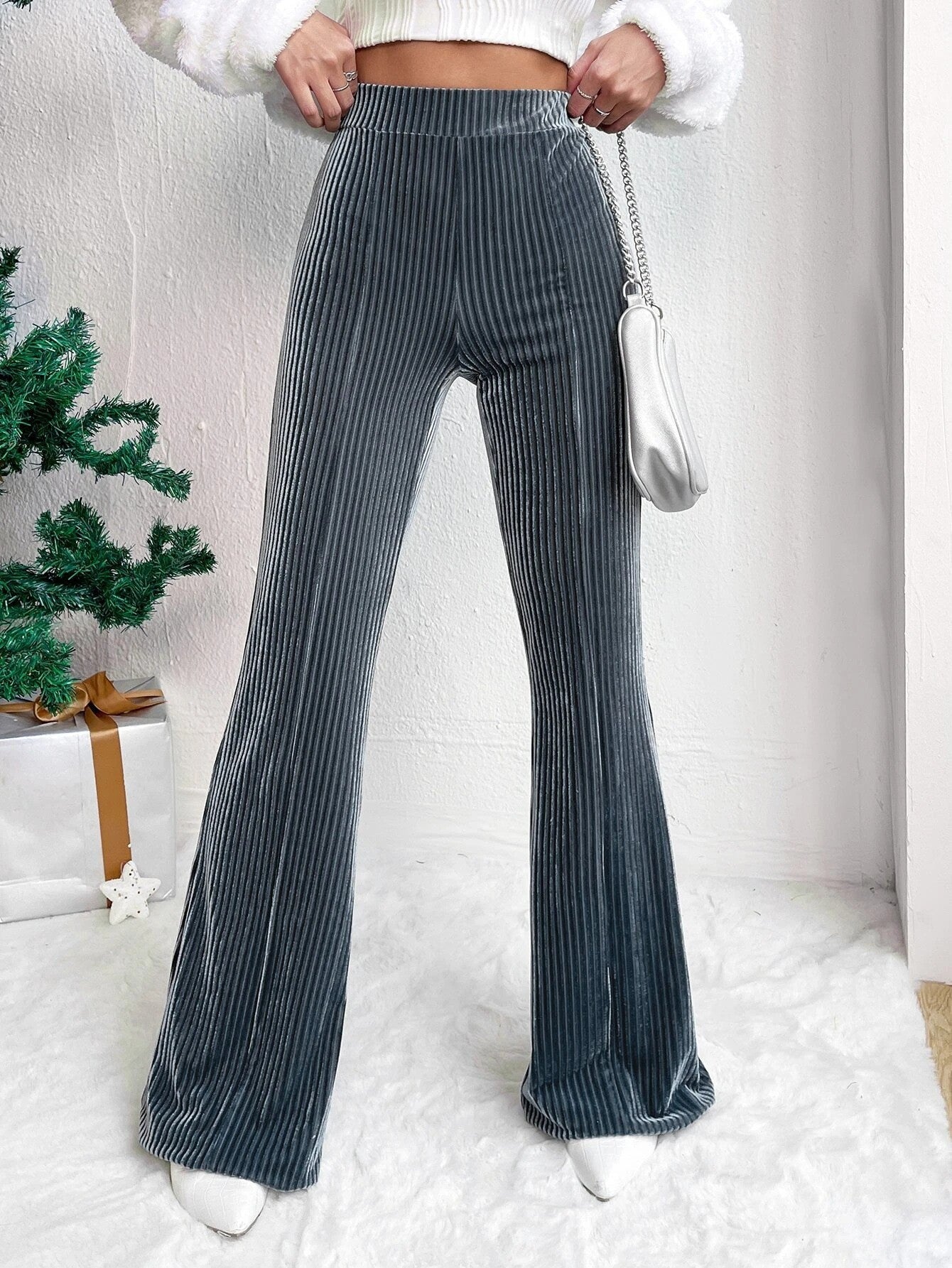 Women Elegant and Comfortable Satin Pants with Vertical Stripes Chic and Style