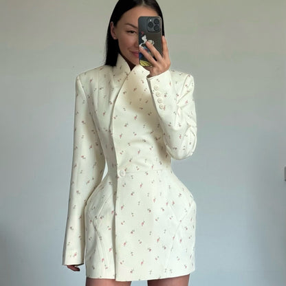 Robe blazer tendance pour femmes avec design floral et coupe cintrée Chic und Stil
