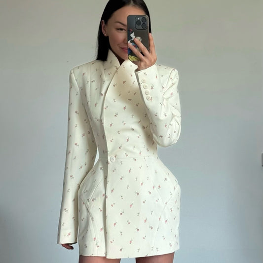 Robe blazer tendance pour femmes avec design floral et coupe cintrée Chic und Stil