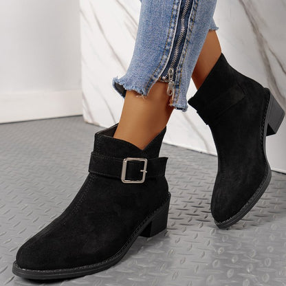 Bottines pour femmes avec un détail de boucle à la mode et un talon carré confortable Chic und Stil