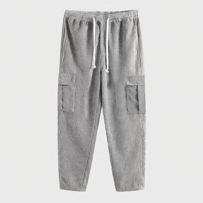 Comfortable cargo sweatpants for men with elastic waistband and side pockets Chic and Style
