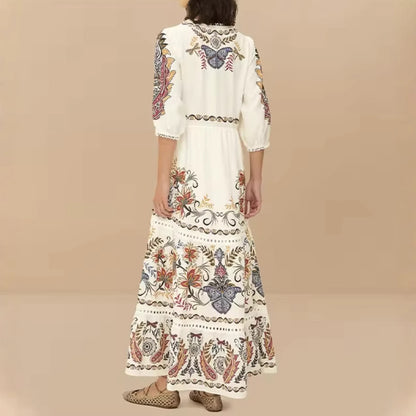 Robe maxi femme avec broderies florales et décolleté en V Chic und Stil