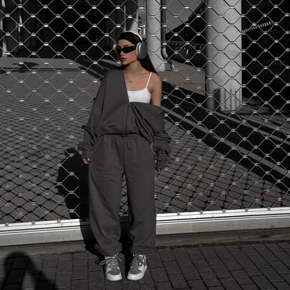 Casual outfit for women with wide pants and sporty jacket Chic and Style