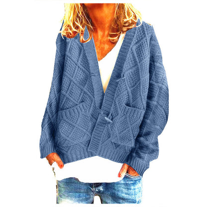 Veste en tricot épais pour femmes avec un design en torsades décoratif et des poches pratiques Chic und Stil