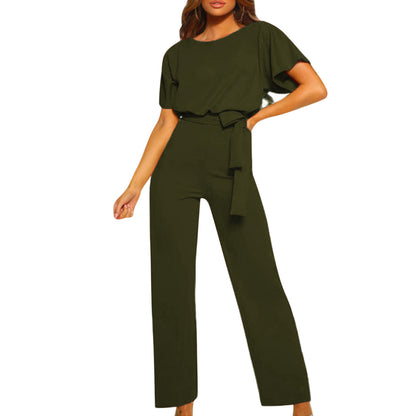 Elegant set for women consisting of a flowing blouse and flared pants Chic und Stil
