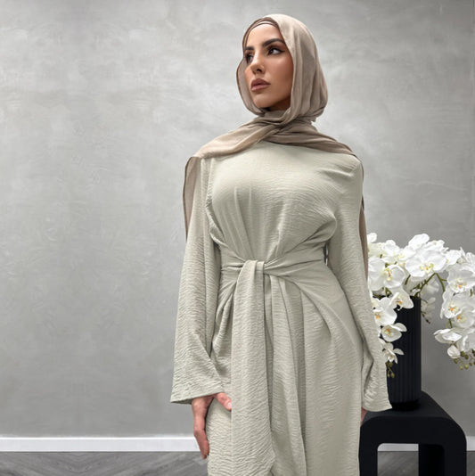 Robe maxi féminine tendance en tissu fluide avec des manches larges Chic und Stil